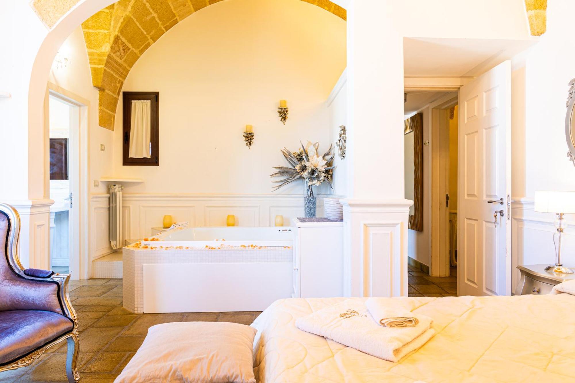 Palazzo Aurora Bed and Breakfast Alezio Exteriör bild