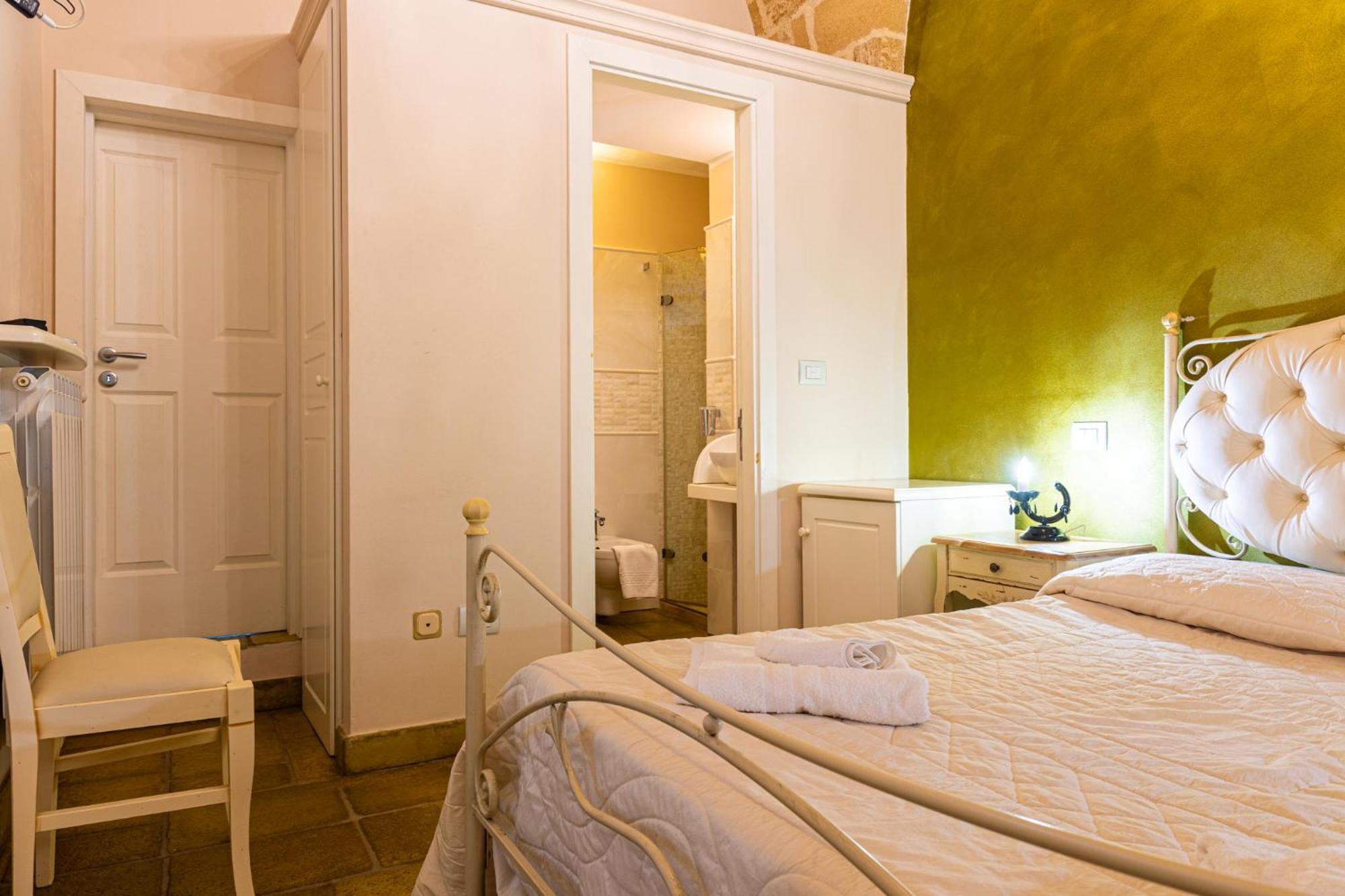 Palazzo Aurora Bed and Breakfast Alezio Exteriör bild