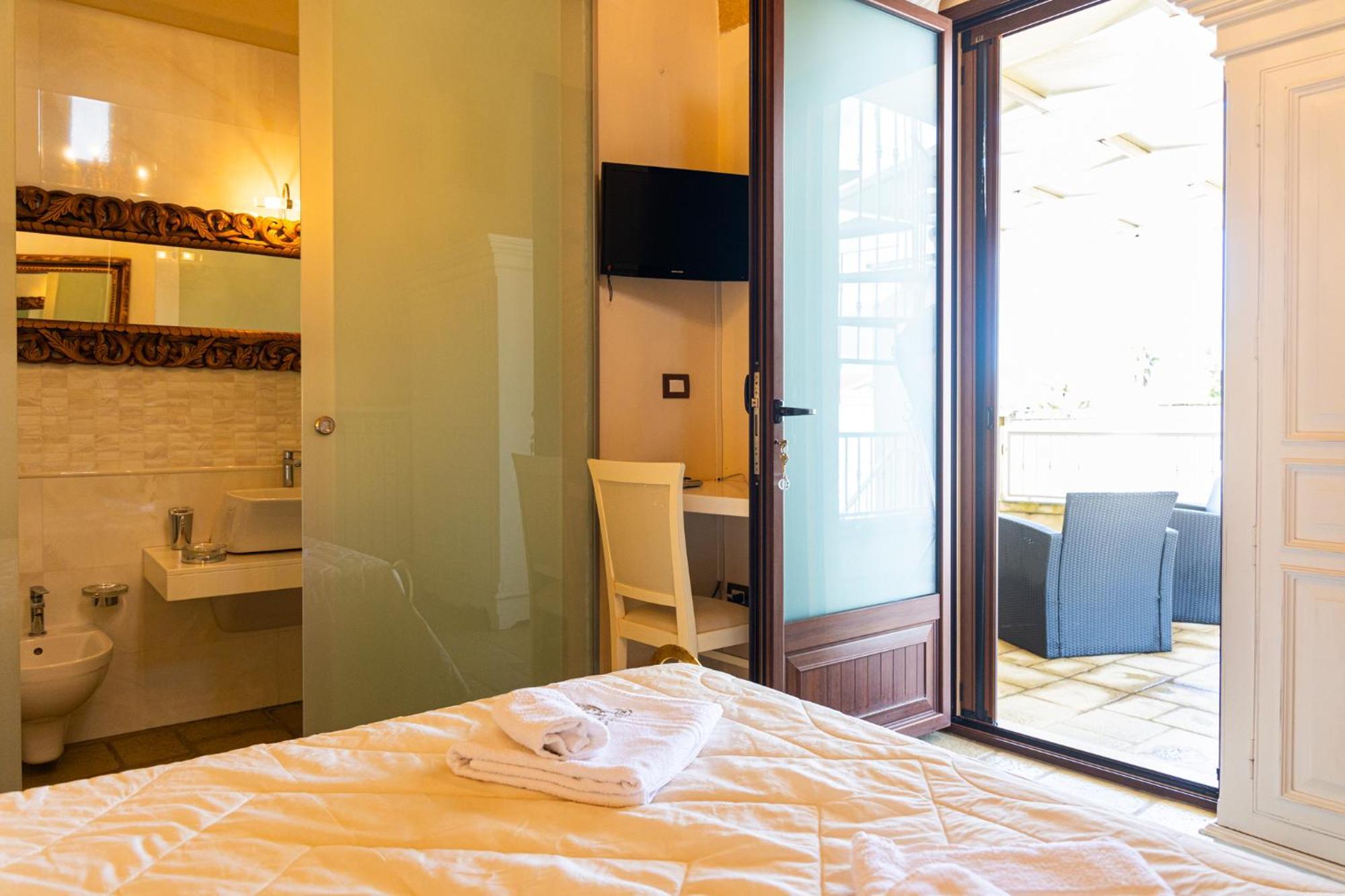 Palazzo Aurora Bed and Breakfast Alezio Exteriör bild